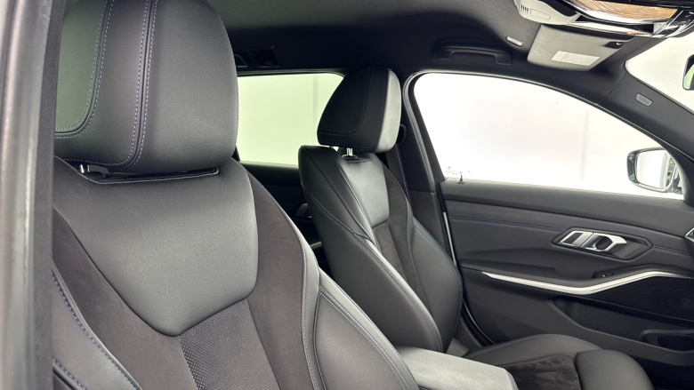 BMW 3 Series 320i M Sport 5dr Step Auto [Tech/Pro Pack] Petrol Estate